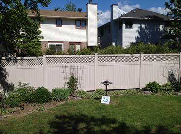 Vinyl fence 1