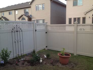 Vinyl fence 3